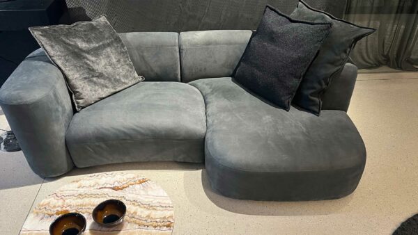 Sofa Clara von Baxter